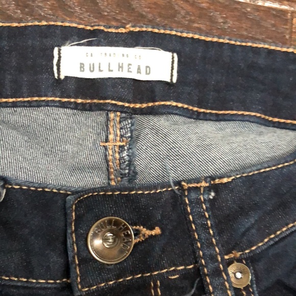 Bullhead Size 5 Mid Rise Skinny Jeans - Picture 3 of 9